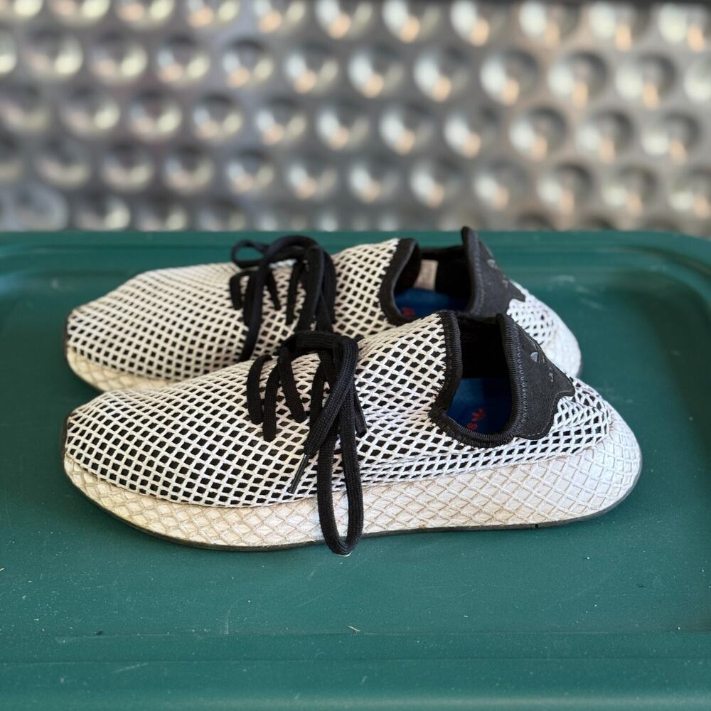 Adidas Deerupt Runner Mens Lace Up Size US 9 Mesh Sneakers White Black